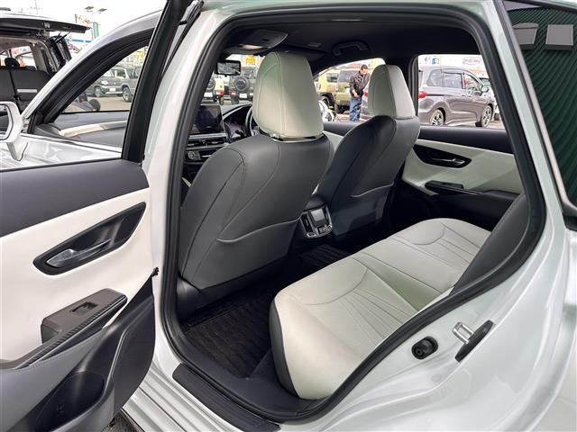 クラウンハイブリッド ＲＳアドバンス　モデリスタフルエアロ　セーフティパッケージプラス　セーフティセンス　レーダークルーズコントロール　ＢＳＭ　パノラミックビューモニター　純正１２．３インチナビ　デジタルインナーミラー　白革シート　ＥＴＣ（33枚目）