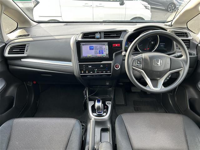 フィットハイブリッド Ｆパッケージ（3枚目）