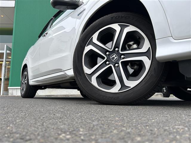 ヴェゼル ハイブリッドＺ・ホンダセンシング　ワンオーナー　ホンダセンシング　アダプティブクルーズコントロール　純正ナビ　バックカメラ　ＥＴＣ　ドライブレコーダー　シートヒーター　ハーフレザーシート　ルーフレール　純正１７インチＡＷ　ＬＥＤライト（17枚目）
