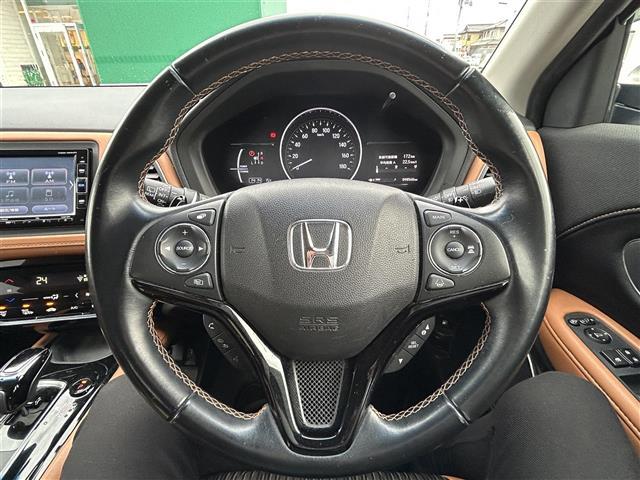 ヴェゼル ハイブリッドＺ・ホンダセンシング　ワンオーナー　ホンダセンシング　アダプティブクルーズコントロール　純正ナビ　バックカメラ　ＥＴＣ　ドライブレコーダー　シートヒーター　ハーフレザーシート　ルーフレール　純正１７インチＡＷ　ＬＥＤライト（21枚目）