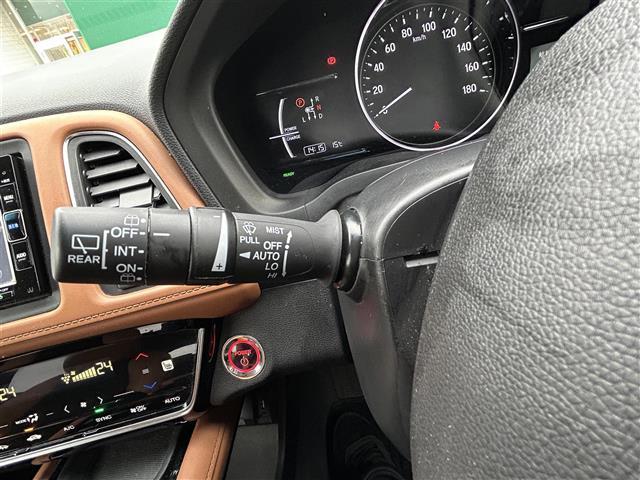 ヴェゼル ハイブリッドＺ・ホンダセンシング　ワンオーナー　ホンダセンシング　アダプティブクルーズコントロール　純正ナビ　バックカメラ　ＥＴＣ　ドライブレコーダー　シートヒーター　ハーフレザーシート　ルーフレール　純正１７インチＡＷ　ＬＥＤライト（22枚目）