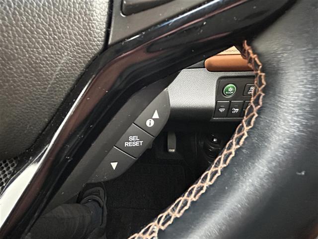 ヴェゼル ハイブリッドＺ・ホンダセンシング　ワンオーナー　ホンダセンシング　アダプティブクルーズコントロール　純正ナビ　バックカメラ　ＥＴＣ　ドライブレコーダー　シートヒーター　ハーフレザーシート　ルーフレール　純正１７インチＡＷ　ＬＥＤライト（25枚目）