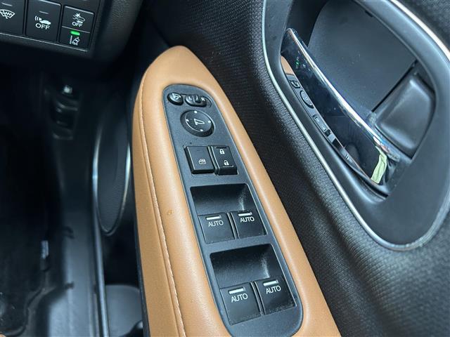 ヴェゼル ハイブリッドＺ・ホンダセンシング　ワンオーナー　ホンダセンシング　アダプティブクルーズコントロール　純正ナビ　バックカメラ　ＥＴＣ　ドライブレコーダー　シートヒーター　ハーフレザーシート　ルーフレール　純正１７インチＡＷ　ＬＥＤライト（26枚目）