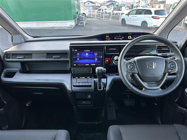 ステップワゴンスパーダ スパーダ　ホンダセンシング　７人乗り　ホンダセンシング　アダプティブクルーズコントロール　純正１０インチナビ　バックカメラ　ＥＴＣ　ドライブレコーダー　両側電動スライドドア　わくわくゲート　ＬＥＤヘッドランプ　純正ＡＷ（3枚目）