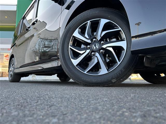 ステップワゴンスパーダ スパーダ　ホンダセンシング　７人乗り　ホンダセンシング　アダプティブクルーズコントロール　純正１０インチナビ　バックカメラ　ＥＴＣ　ドライブレコーダー　両側電動スライドドア　わくわくゲート　ＬＥＤヘッドランプ　純正ＡＷ（17枚目）