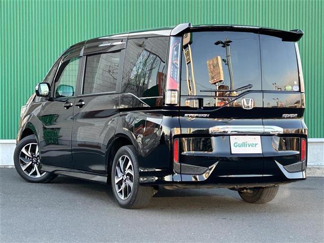 ステップワゴンスパーダ スパーダ　ホンダセンシング　７人乗り　ホンダセンシング　アダプティブクルーズコントロール　純正１０インチナビ　バックカメラ　ＥＴＣ　ドライブレコーダー　両側電動スライドドア　わくわくゲート　ＬＥＤヘッドランプ　純正ＡＷ（20枚目）