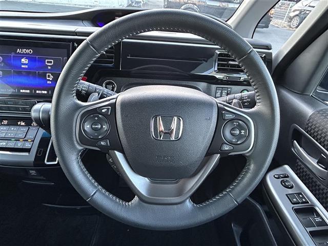 ステップワゴンスパーダ スパーダ　ホンダセンシング　７人乗り　ホンダセンシング　アダプティブクルーズコントロール　純正１０インチナビ　バックカメラ　ＥＴＣ　ドライブレコーダー　両側電動スライドドア　わくわくゲート　ＬＥＤヘッドランプ　純正ＡＷ（21枚目）