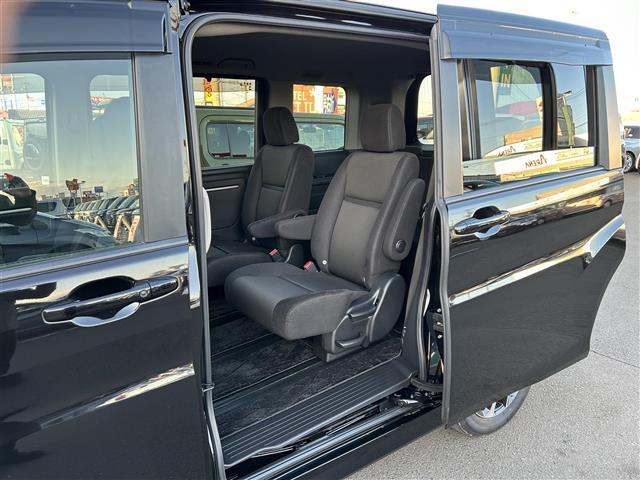 ステップワゴンスパーダ スパーダ　ホンダセンシング　７人乗り　ホンダセンシング　アダプティブクルーズコントロール　純正１０インチナビ　バックカメラ　ＥＴＣ　ドライブレコーダー　両側電動スライドドア　わくわくゲート　ＬＥＤヘッドランプ　純正ＡＷ（32枚目）