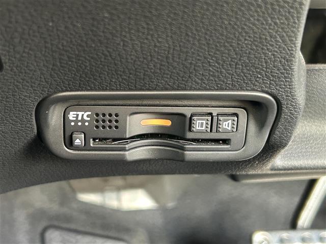 ヴェゼル ハイブリッドＲＳ・ホンダセンシング　ホンダセンシング　アダプティブクルーズコントロール　純正８インチナビ　バックカメラ　ＥＴＣ　ドライブレコーダー　ハーフレザーシート　シートヒーター　コンフォートビューパッケージ　純正１８インチＡＷ（6枚目）