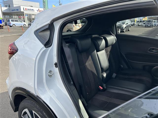 ヴェゼル ハイブリッドＲＳ・ホンダセンシング　ホンダセンシング　アダプティブクルーズコントロール　純正８インチナビ　バックカメラ　ＥＴＣ　ドライブレコーダー　ハーフレザーシート　シートヒーター　コンフォートビューパッケージ　純正１８インチＡＷ（15枚目）