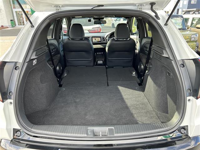 ヴェゼル ハイブリッドＲＳ・ホンダセンシング　ホンダセンシング　アダプティブクルーズコントロール　純正８インチナビ　バックカメラ　ＥＴＣ　ドライブレコーダー　ハーフレザーシート　シートヒーター　コンフォートビューパッケージ　純正１８インチＡＷ（16枚目）