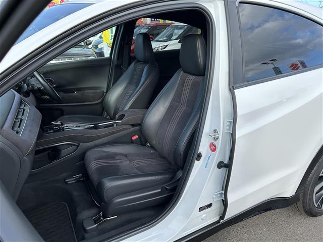 ヴェゼル ハイブリッドＲＳ・ホンダセンシング　ホンダセンシング　アダプティブクルーズコントロール　純正８インチナビ　バックカメラ　ＥＴＣ　ドライブレコーダー　ハーフレザーシート　シートヒーター　コンフォートビューパッケージ　純正１８インチＡＷ（29枚目）