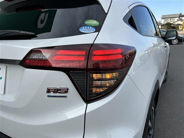 ヴェゼル ハイブリッドＲＳ・ホンダセンシング　ホンダセンシング　アダプティブクルーズコントロール　純正８インチナビ　バックカメラ　ＥＴＣ　ドライブレコーダー　ハーフレザーシート　シートヒーター　コンフォートビューパッケージ　純正１８インチＡＷ（40枚目）