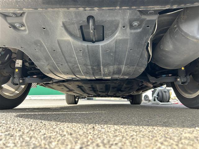 ヴェゼル ハイブリッドＲＳ・ホンダセンシング　ホンダセンシング　アダプティブクルーズコントロール　純正８インチナビ　バックカメラ　ＥＴＣ　ドライブレコーダー　ハーフレザーシート　シートヒーター　コンフォートビューパッケージ　純正１８インチＡＷ（42枚目）