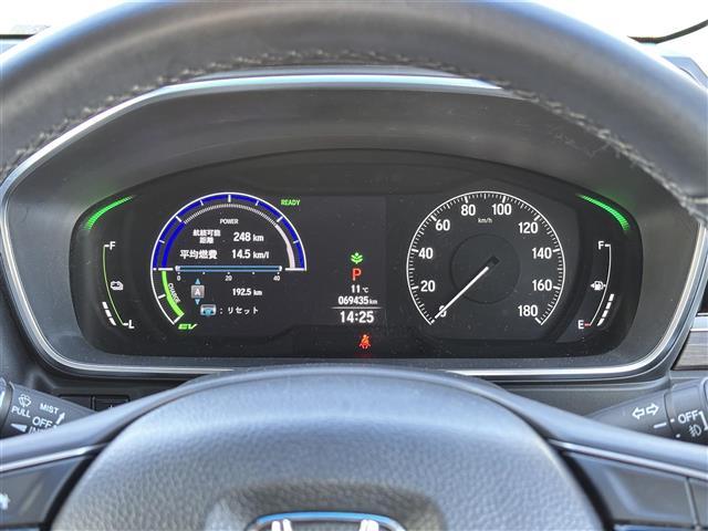 オデッセイハイブリッド ｅ：ＨＥＶアブソルート・ＥＸ　ホンダセンシング　ＢＳＭ　純正１１．６インチフリップダウンモニター　純正１０インチナビ　マルチビューカメラシステム　ＥＴＣ２．０　ドライブレコーダー　ハンズフリーパワーバックドア　両側電動スライドドア（10枚目）