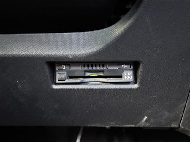 アクア Ｓスタイルブラック　セーフティセンス　パノラミックビューモニター　純正ナビ　ＥＴＣ２．０　ドライブレコーダー　ＬＥＤヘッドランプ　インテリジェントクリアランスソナー　プリクラッシュセーフティ　レーンディパーチャーアラート（6枚目）