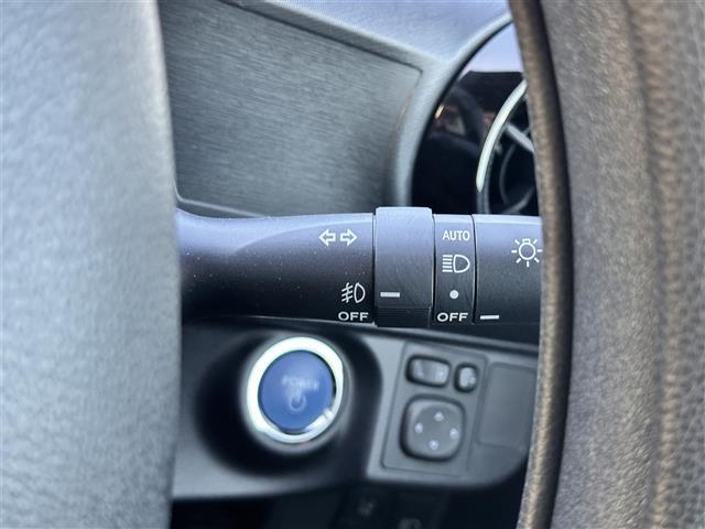 アクア Ｓスタイルブラック　セーフティセンス　パノラミックビューモニター　純正ナビ　ＥＴＣ２．０　ドライブレコーダー　ＬＥＤヘッドランプ　インテリジェントクリアランスソナー　プリクラッシュセーフティ　レーンディパーチャーアラート（9枚目）