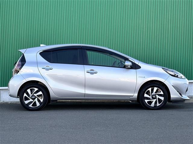 アクア Ｓスタイルブラック　セーフティセンス　パノラミックビューモニター　純正ナビ　ＥＴＣ２．０　ドライブレコーダー　ＬＥＤヘッドランプ　インテリジェントクリアランスソナー　プリクラッシュセーフティ　レーンディパーチャーアラート（35枚目）