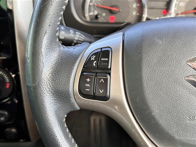 ジムニー ランドベンチャー　特別仕様車ランドベンチャー　インタークーラーターボ　パートタイム４ＷＤ（高低二段切替式）　ナビＴＶ　シートヒーター　フォグランプ　メッキグリル　ドアバイザー　メーター３眼クロムメッキリング　純正ＡＷ（8枚目）