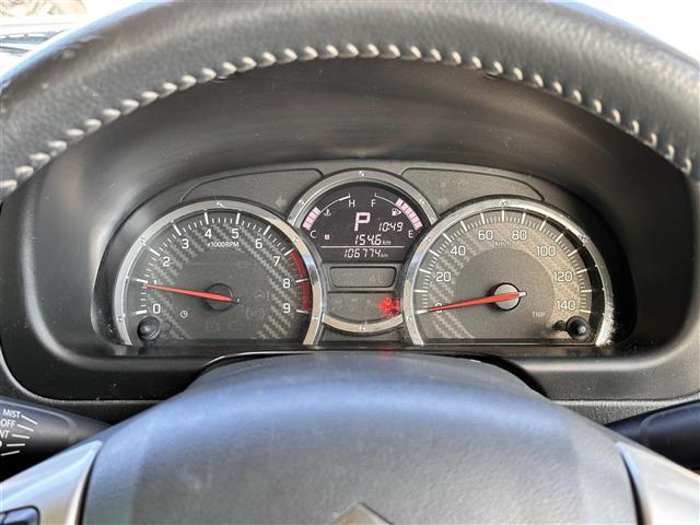 ジムニー ランドベンチャー　特別仕様車ランドベンチャー　インタークーラーターボ　パートタイム４ＷＤ（高低二段切替式）　ナビＴＶ　シートヒーター　フォグランプ　メッキグリル　ドアバイザー　メーター３眼クロムメッキリング　純正ＡＷ（9枚目）