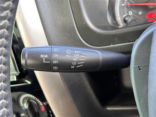 ジムニー ランドベンチャー　特別仕様車ランドベンチャー　インタークーラーターボ　パートタイム４ＷＤ（高低二段切替式）　ナビＴＶ　シートヒーター　フォグランプ　メッキグリル　ドアバイザー　メーター３眼クロムメッキリング　純正ＡＷ（22枚目）