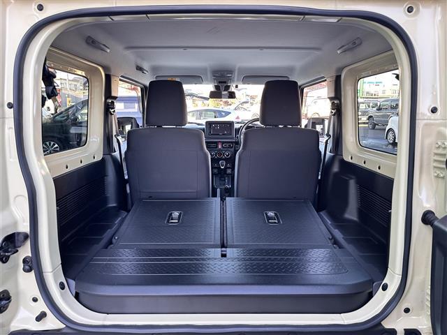 ジムニー ＸＣ　セーフティサポート　クルーズコントロール　純正ディスプレイオーディオ　ＣＤ／ＤＶＤ／Ｂｌｕｅｔｏｏｔｈ　ＥＴＣ　シートヒーター　ＲＡＹＳ１６インチアルミホイール　トーヨーオープンカントリータイヤ（16枚目）