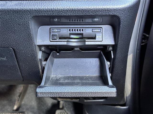 ヴォクシー ＺＳ　煌ＩＩＩ　セーフティセンス　クルーズコントロール　クリアランスソナー　純正１２インチフリップダウンモニター　純正１０インチナビ　バックカメラ　ＥＴＣ　両側電動スライドドア　ハーフレザーシート　純正アルミホイール（13枚目）