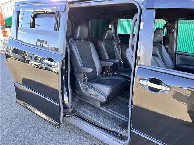 ヴォクシー ＺＳ　煌ＩＩＩ　セーフティセンス　クルーズコントロール　クリアランスソナー　純正１２インチフリップダウンモニター　純正１０インチナビ　バックカメラ　ＥＴＣ　両側電動スライドドア　ハーフレザーシート　純正アルミホイール（15枚目）