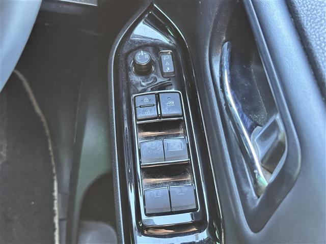 ヴォクシー ＺＳ　煌ＩＩＩ　セーフティセンス　クルーズコントロール　クリアランスソナー　純正１２インチフリップダウンモニター　純正１０インチナビ　バックカメラ　ＥＴＣ　両側電動スライドドア　ハーフレザーシート　純正アルミホイール（24枚目）