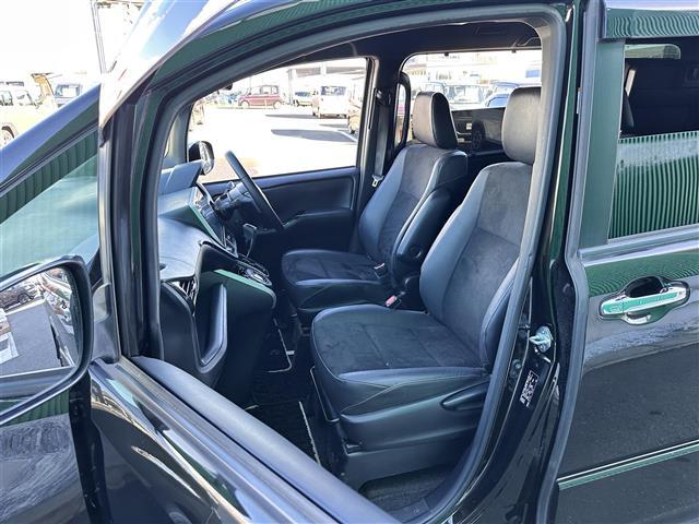 ヴォクシー ＺＳ　煌ＩＩＩ　セーフティセンス　クルーズコントロール　クリアランスソナー　純正１２インチフリップダウンモニター　純正１０インチナビ　バックカメラ　ＥＴＣ　両側電動スライドドア　ハーフレザーシート　純正アルミホイール（29枚目）