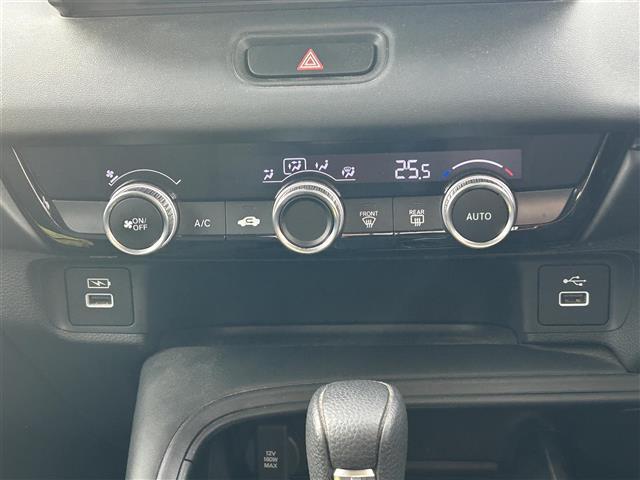 ヴェゼル ｅ：ＨＥＶ　Ｘ　ワンオーナー　ホンダセンシング　渋滞追従機能付アダプティブクルーズコントロール　社外９インチナビ　ＥＴＣ　衝突軽減ブレーキ　誤発進抑制機能　車線維持支援システム　パーキングセンサー　オートハイビーム（10枚目）