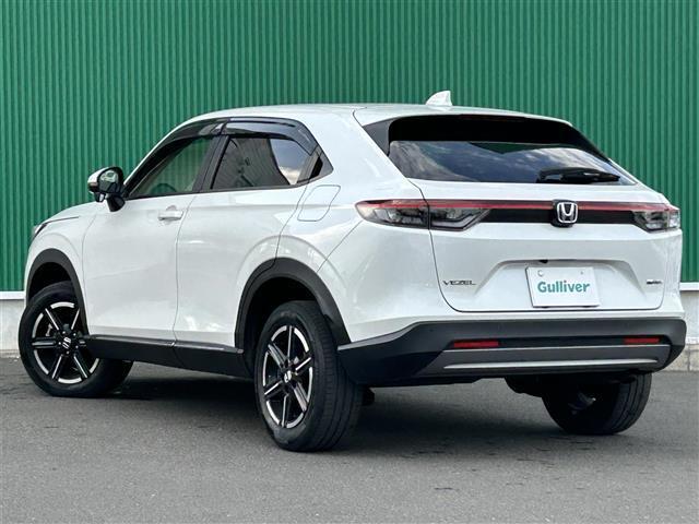 ヴェゼル ｅ：ＨＥＶ　Ｘ　ワンオーナー　ホンダセンシング　渋滞追従機能付アダプティブクルーズコントロール　社外９インチナビ　ＥＴＣ　衝突軽減ブレーキ　誤発進抑制機能　車線維持支援システム　パーキングセンサー　オートハイビーム（20枚目）