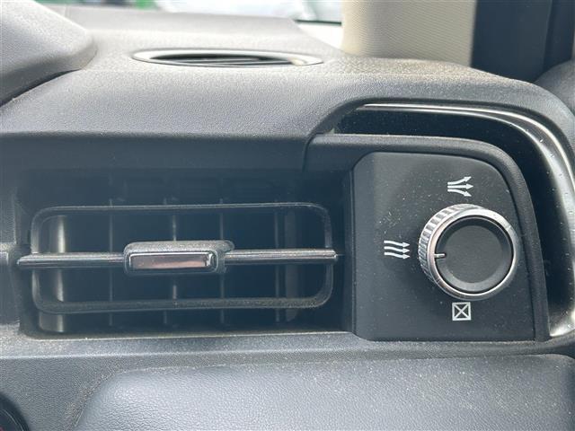 ヴェゼル ｅ：ＨＥＶ　Ｘ　ワンオーナー　ホンダセンシング　渋滞追従機能付アダプティブクルーズコントロール　社外９インチナビ　ＥＴＣ　衝突軽減ブレーキ　誤発進抑制機能　車線維持支援システム　パーキングセンサー　オートハイビーム（25枚目）