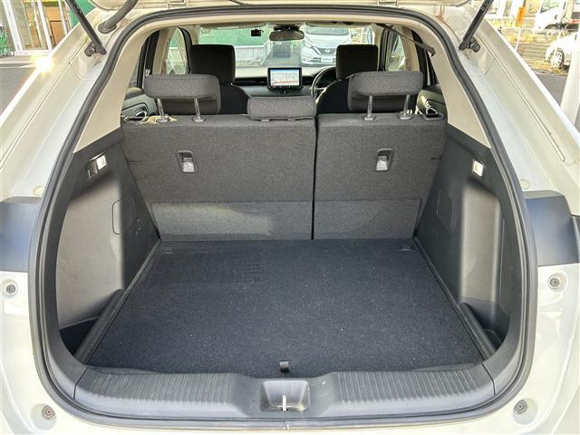 ヴェゼル ｅ：ＨＥＶ　Ｘ　ワンオーナー　ホンダセンシング　渋滞追従機能付アダプティブクルーズコントロール　社外９インチナビ　ＥＴＣ　衝突軽減ブレーキ　誤発進抑制機能　車線維持支援システム　パーキングセンサー　オートハイビーム（33枚目）