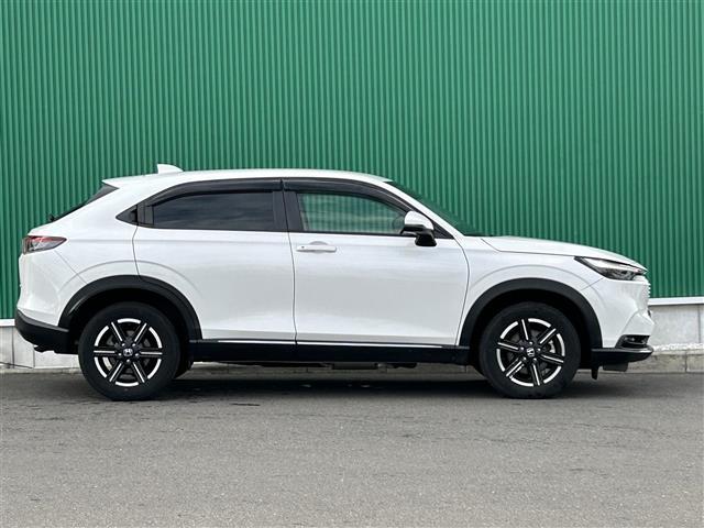 ヴェゼル ｅ：ＨＥＶ　Ｘ　ワンオーナー　ホンダセンシング　渋滞追従機能付アダプティブクルーズコントロール　社外９インチナビ　ＥＴＣ　衝突軽減ブレーキ　誤発進抑制機能　車線維持支援システム　パーキングセンサー　オートハイビーム（35枚目）