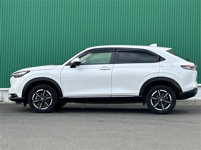 ヴェゼル ｅ：ＨＥＶ　Ｘ　ワンオーナー　ホンダセンシング　渋滞追従機能付アダプティブクルーズコントロール　社外９インチナビ　ＥＴＣ　衝突軽減ブレーキ　誤発進抑制機能　車線維持支援システム　パーキングセンサー　オートハイビーム（36枚目）