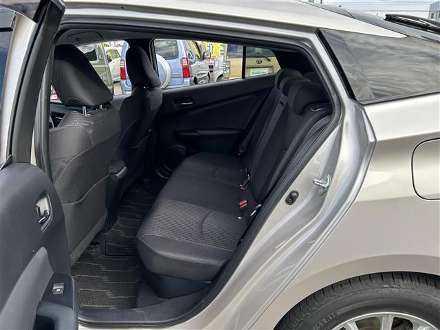 プリウス Ｓセーフティプラス　社外ＳＤナビ　ＣＤ　ＤＶＤ　ＢＴ　フルセグＴＶ　バックカメラ　社外ドライブレコーダー　社外１５インチＡＷ　レーダークルーズコントロール　レーンディパーチャートアラート　オートハイビーム　ＬＥＤライト（31枚目）