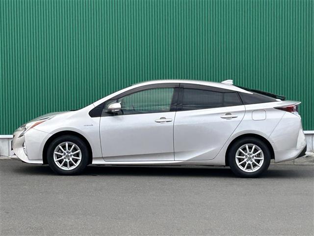 プリウス Ｓセーフティプラス　社外ＳＤナビ　ＣＤ　ＤＶＤ　ＢＴ　フルセグＴＶ　バックカメラ　社外ドライブレコーダー　社外１５インチＡＷ　レーダークルーズコントロール　レーンディパーチャートアラート　オートハイビーム　ＬＥＤライト（36枚目）