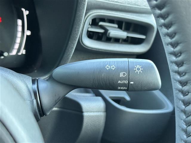 シエンタ ハイブリッドＺ　５人乗　コンフォートパッケージ　セーフティセンス　レーダークルーズコントロール　１０．５インチディスプレイオーディオ　パノラミックビューモニター　両側電動スライドドア　純正ＯＰ１５インチアルミホイール（23枚目）