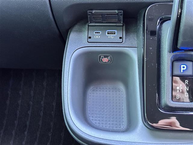 シエンタ ハイブリッドＺ　５人乗　コンフォートパッケージ　セーフティセンス　レーダークルーズコントロール　１０．５インチディスプレイオーディオ　パノラミックビューモニター　両側電動スライドドア　純正ＯＰ１５インチアルミホイール（26枚目）