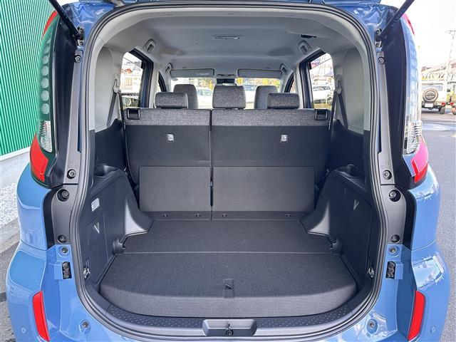 シエンタ ハイブリッドＺ　５人乗　コンフォートパッケージ　セーフティセンス　レーダークルーズコントロール　１０．５インチディスプレイオーディオ　パノラミックビューモニター　両側電動スライドドア　純正ＯＰ１５インチアルミホイール（33枚目）