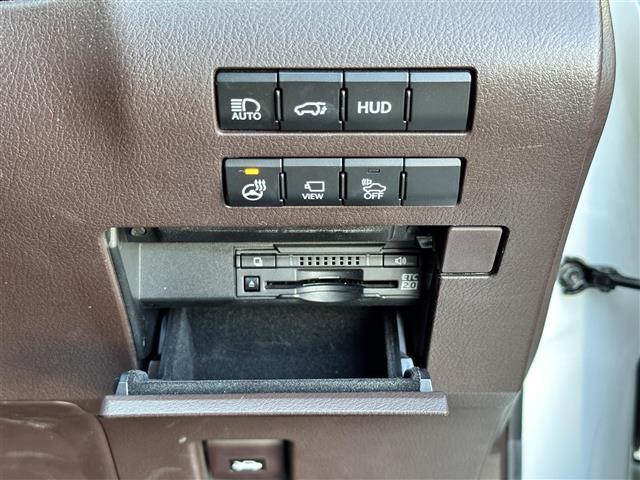 ＲＸ ＲＸ４５０ｈ　バージョンＬ　セーフティシステムプラス　ＢＳＭ　レーダークルーズコントロール　パノラミックビューモニター　純正ナビ　ＥＴＣ２．０　ドライブレコーダー　パワーバックドア　本革シート　前席／後席パワーシート　３眼ＬＥＤ（6枚目）