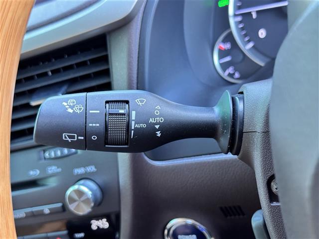 ＲＸ ＲＸ４５０ｈ　バージョンＬ　セーフティシステムプラス　ＢＳＭ　レーダークルーズコントロール　パノラミックビューモニター　純正ナビ　ＥＴＣ２．０　ドライブレコーダー　パワーバックドア　本革シート　前席／後席パワーシート　３眼ＬＥＤ（22枚目）