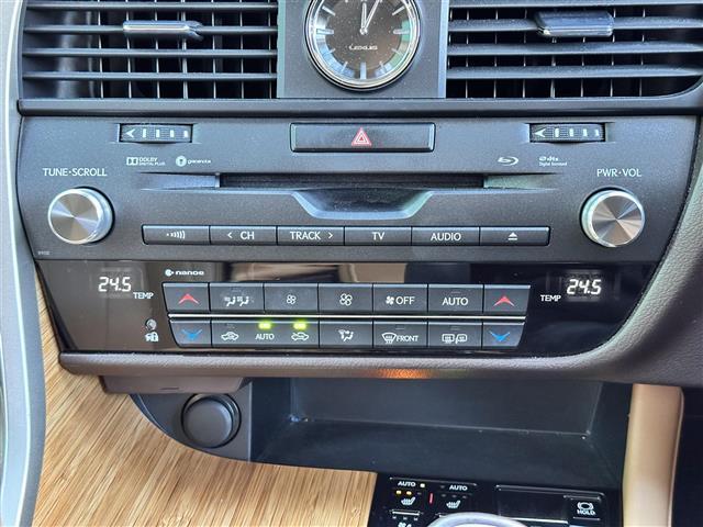 ＲＸ ＲＸ４５０ｈ　バージョンＬ　セーフティシステムプラス　ＢＳＭ　レーダークルーズコントロール　パノラミックビューモニター　純正ナビ　ＥＴＣ２．０　ドライブレコーダー　パワーバックドア　本革シート　前席／後席パワーシート　３眼ＬＥＤ（25枚目）