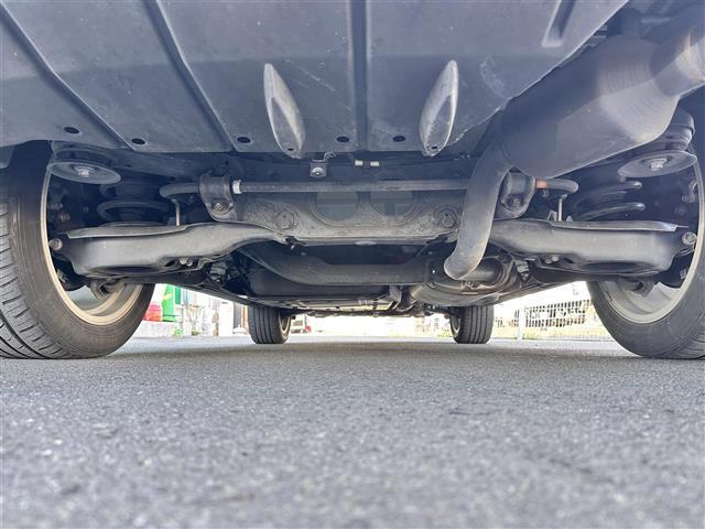 ＲＸ ＲＸ４５０ｈ　バージョンＬ　セーフティシステムプラス　ＢＳＭ　レーダークルーズコントロール　パノラミックビューモニター　純正ナビ　ＥＴＣ２．０　ドライブレコーダー　パワーバックドア　本革シート　前席／後席パワーシート　３眼ＬＥＤ（42枚目）