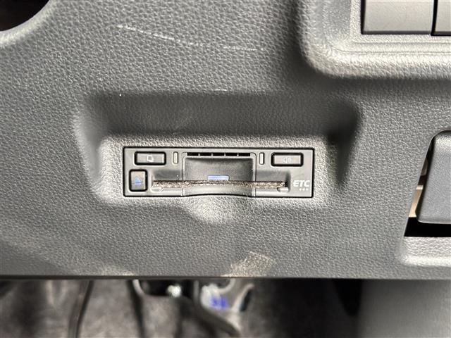 シエンタ ハイブリッドＺ　セーフティセンス　レーダークルーズコントロール　ＢＳＭ　コンフォートパッケージ　１０．５インチディスプレイオーディオ　パノラミックビューモニター　ＥＴＣ　ドライブレコーダー　両側電動スライドドア（6枚目）