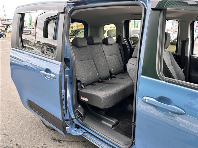 シエンタ ハイブリッドＺ　セーフティセンス　レーダークルーズコントロール　ＢＳＭ　コンフォートパッケージ　１０．５インチディスプレイオーディオ　パノラミックビューモニター　ＥＴＣ　ドライブレコーダー　両側電動スライドドア（15枚目）