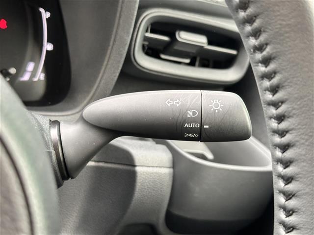 シエンタ ハイブリッドＺ　セーフティセンス　レーダークルーズコントロール　ＢＳＭ　コンフォートパッケージ　１０．５インチディスプレイオーディオ　パノラミックビューモニター　ＥＴＣ　ドライブレコーダー　両側電動スライドドア（23枚目）