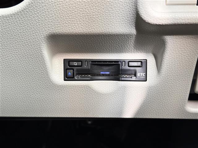 シエンタ ハイブリッドＺ　寒冷地仕様　モデリスタ１５インチＡＷ　セーフティセンス　トヨタチームメイト　アドバンストパーク　コンフォートパッケージ　パノラミックビューモニター　ＥＴＣ　ドライブレコーダー　両側電動スライドドア（7枚目）