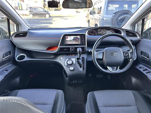 シエンタ Ｇ　７人乗り　セーフティセンス　純正１２インチフリップダウンモニター　純正ナビ　バックカメラ　ＥＴＣ　ドライブレコーダー　両側電動スライドドア　クリアランスソナー　プリクラッシュセーフティ　ＬＤＡ（3枚目）